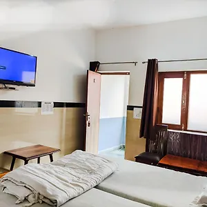  Hotel Goverdhan - Close To Railway Station And Bus Stand