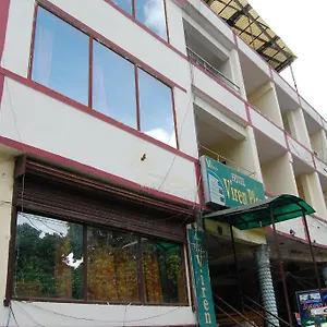  Hotel Viren Plaza